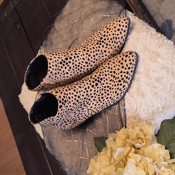 Leopard Print Booties by Cityclassified - Picture 2 of 5